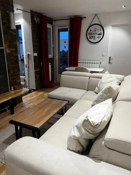 Appartement Convivial Pour Sejourner Le Kremlin-Bicêtre Esterno foto